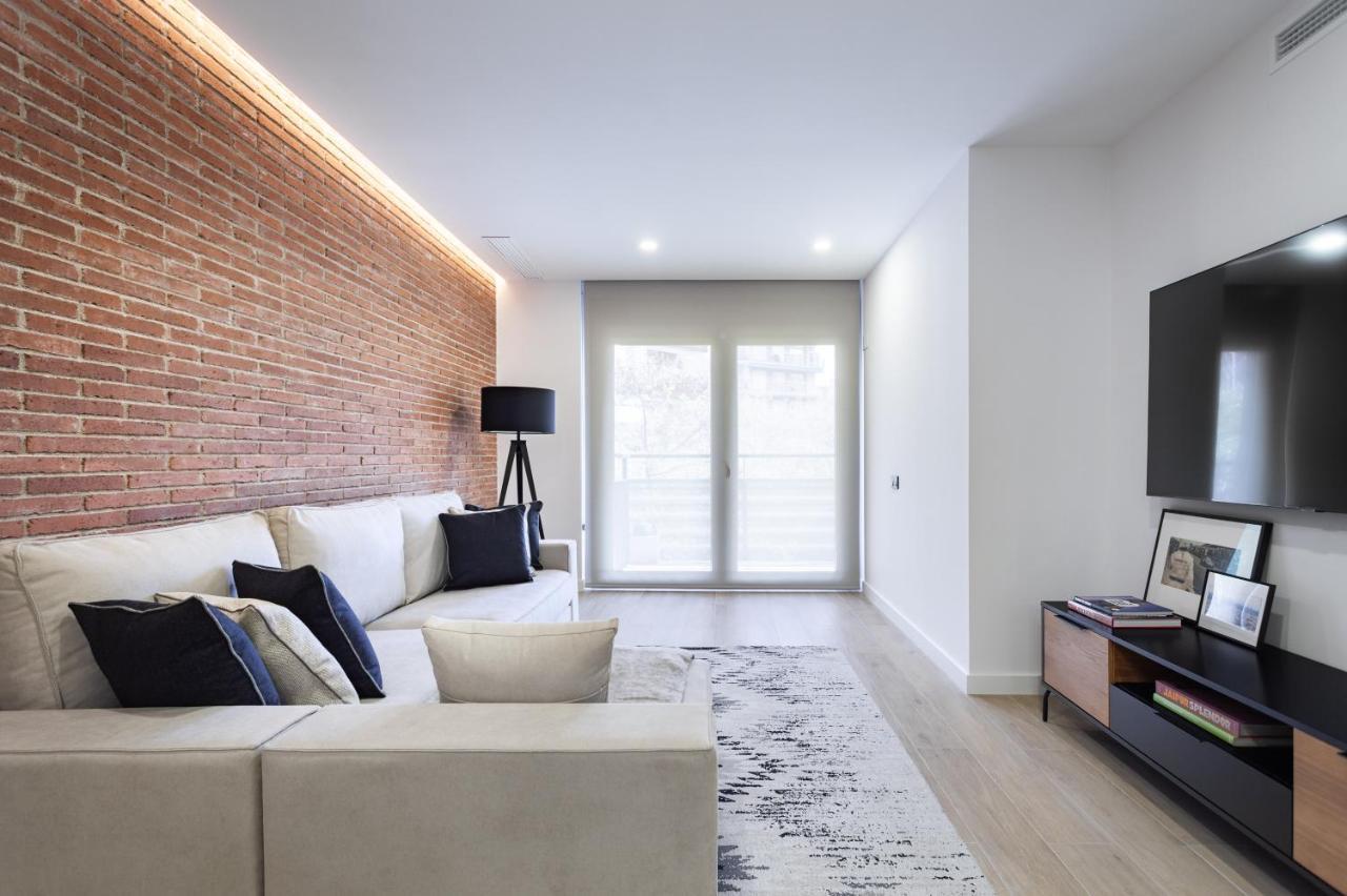 Apartsnoubcn Equador Les Corts Barcelona Exterior photo